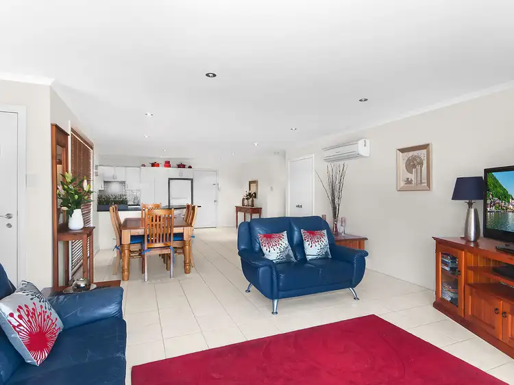 Second view of Homely house listing, 7 Rosewood Crescent, Fletcher NSW 2287