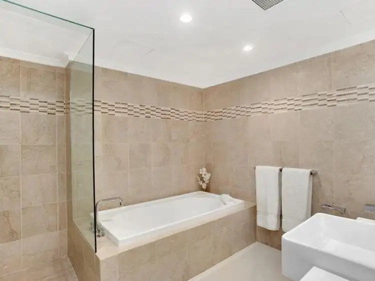Fifth view of Homely apartment listing, 6/100 Macquarie Street, St Lucia QLD 4067