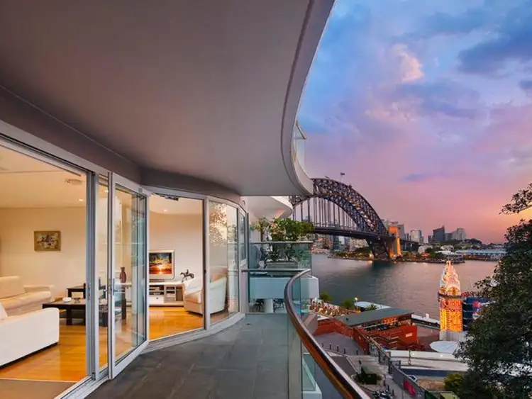 Main view of Homely apartment listing, 18/7 Northcliff Street, Milsons Point NSW 2061