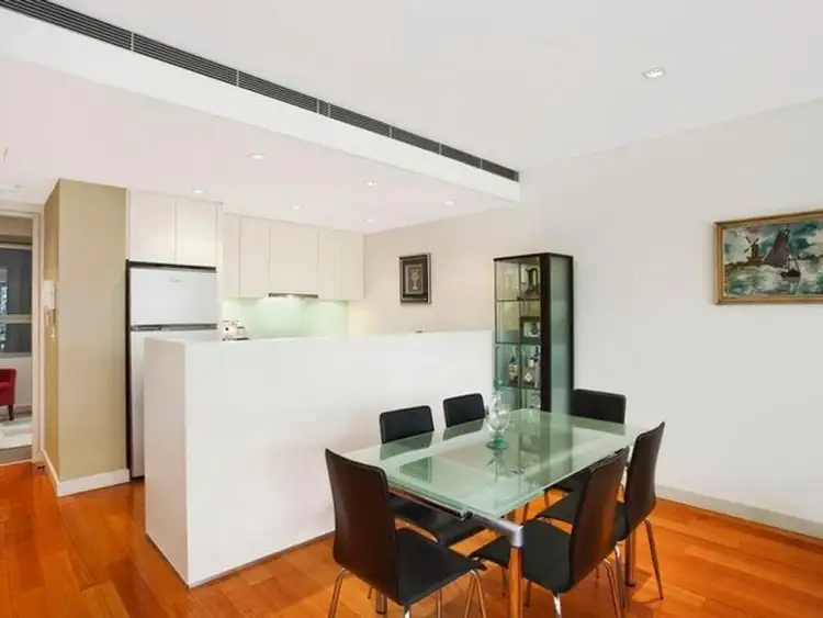 Fifth view of Homely apartment listing, 18/7 Northcliff Street, Milsons Point NSW 2061
