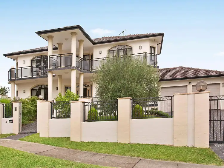 7 Hurkett Place, Bossley Park NSW 2176