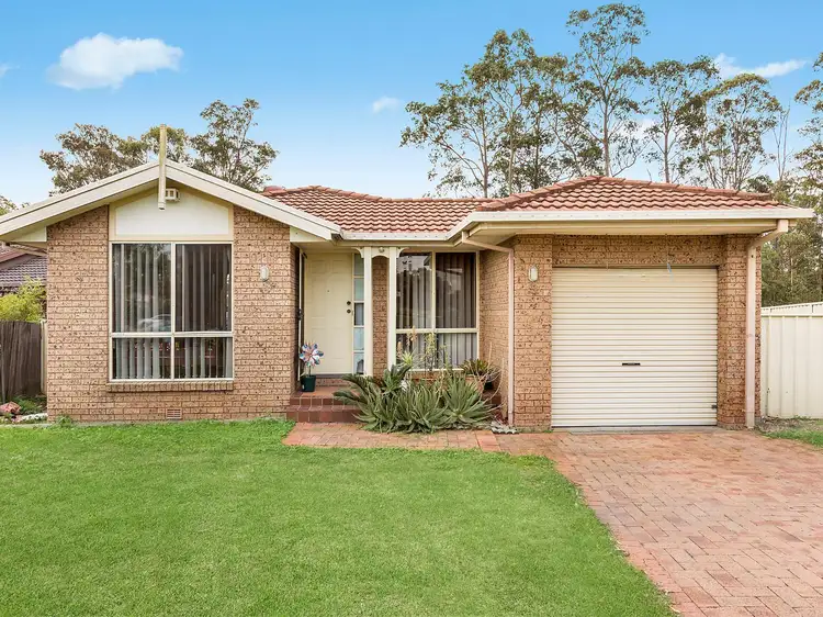 32 Naretha Lane, Green Valley NSW 2168