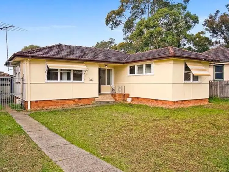 16 Van Dieman Crescent, Fairfield West NSW 2165