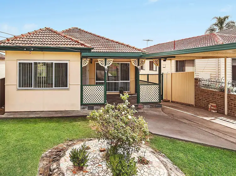 33 Rowley Street, Smithfield NSW 2164