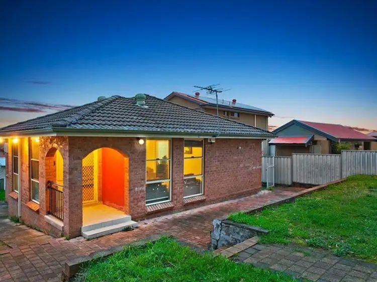 23 Berry Street, Prairiewood NSW 2176