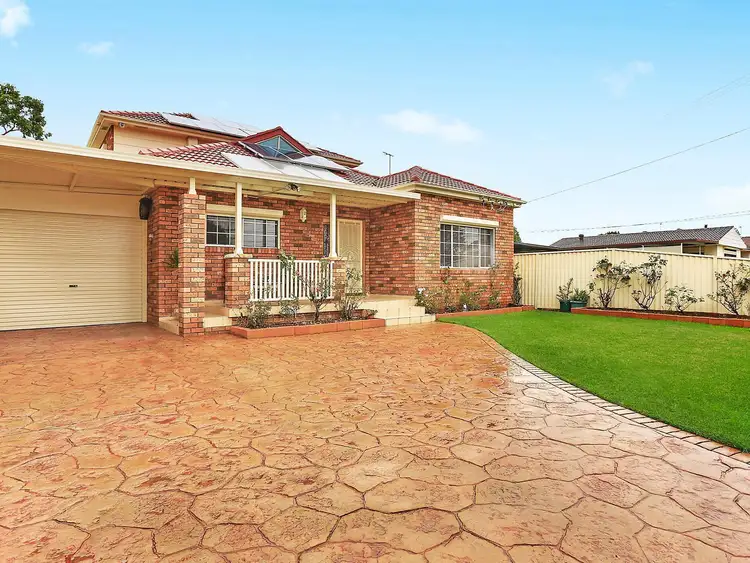 54 Chifley Street, Smithfield NSW 2164