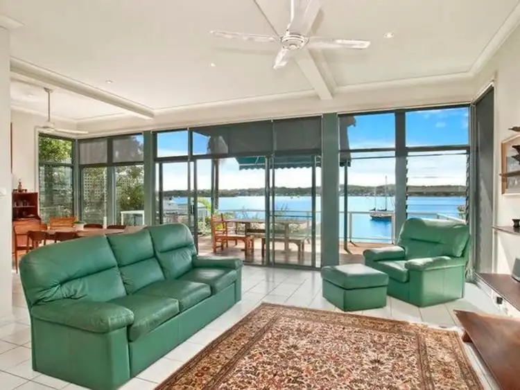 125 Fishing Point Road, Fishing Point NSW 2283