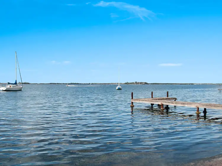 124 Skye Point Road, Coal Point NSW 2283