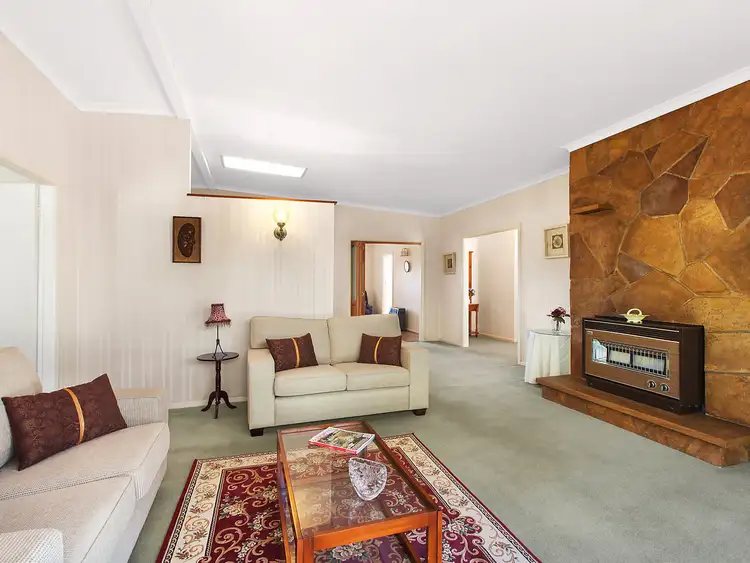 16 Parkside Avenue, Bateau Bay NSW 2261
