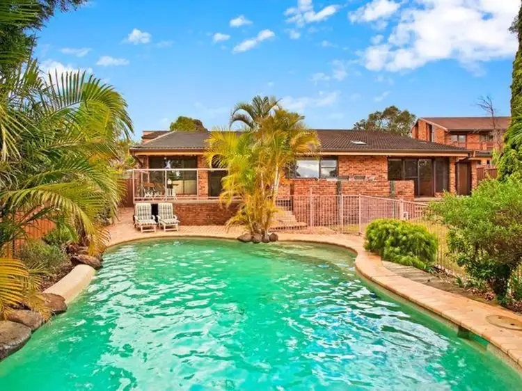 11 Black Close, Illawong NSW 2234