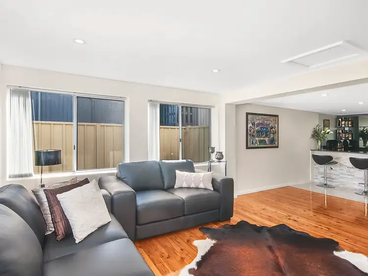 41 Glad Gunson Drive, Eleebana NSW 2282