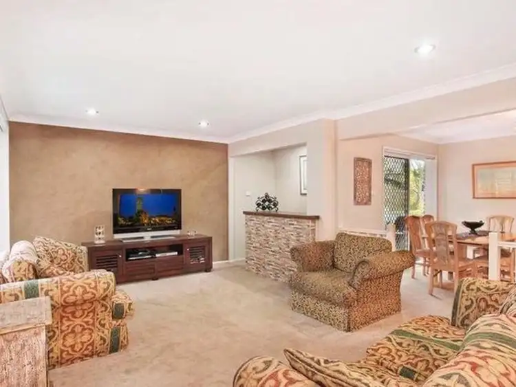13 Woodside Drive, Eleebana NSW 2282