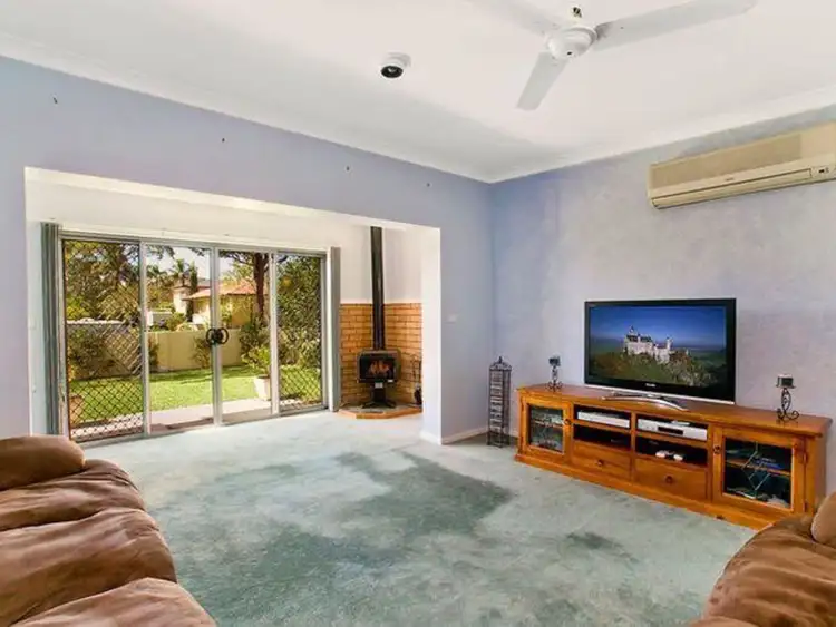 12 Park Drive, Eleebana NSW 2282
