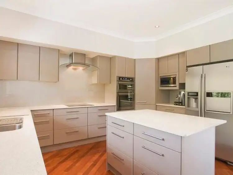 8 Butler Crescent, Warners Bay NSW 2282