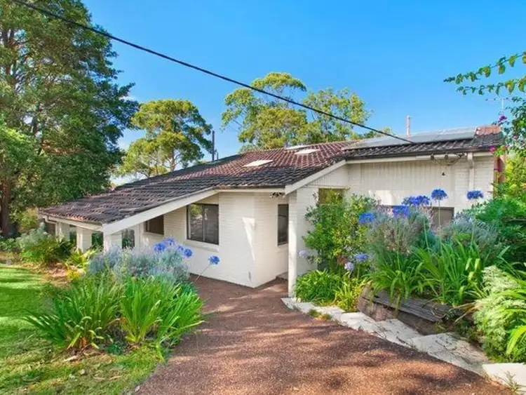 4 Carwood Close, Warners Bay NSW 2282