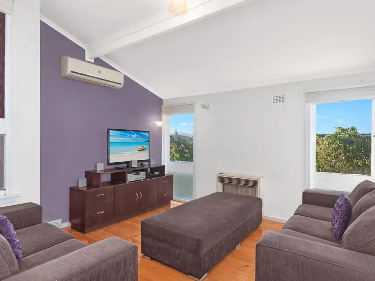 Fifth view of Homely house listing, 1 Nalya Close, Toronto NSW 2283