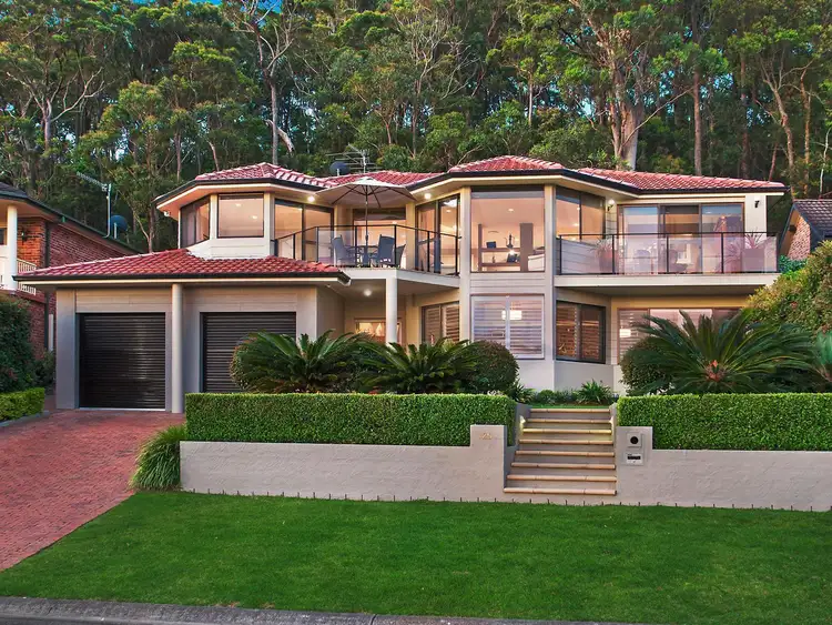 25 Grovelake Close, Eleebana NSW 2282