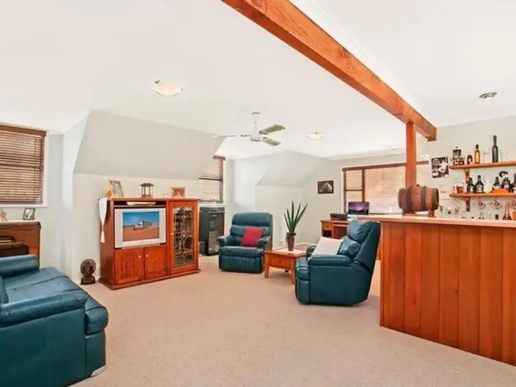 44 Lindeman Close, Eleebana NSW 2282