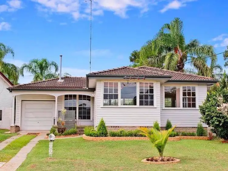10 Granada Avenue, Macquarie Hills NSW 2285