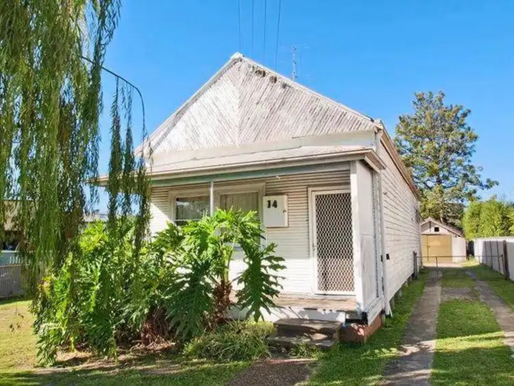 14 Walker Street, Warners Bay NSW 2282