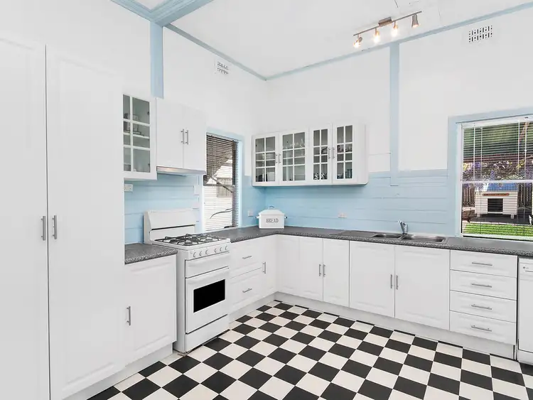 15 York Street, Teralba NSW 2284