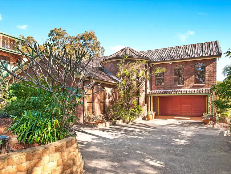 16 Charlton Street, Eleebana NSW 2282
