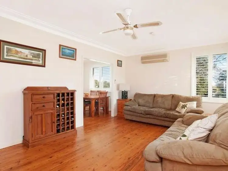 1 Morris Street, Eleebana NSW 2282