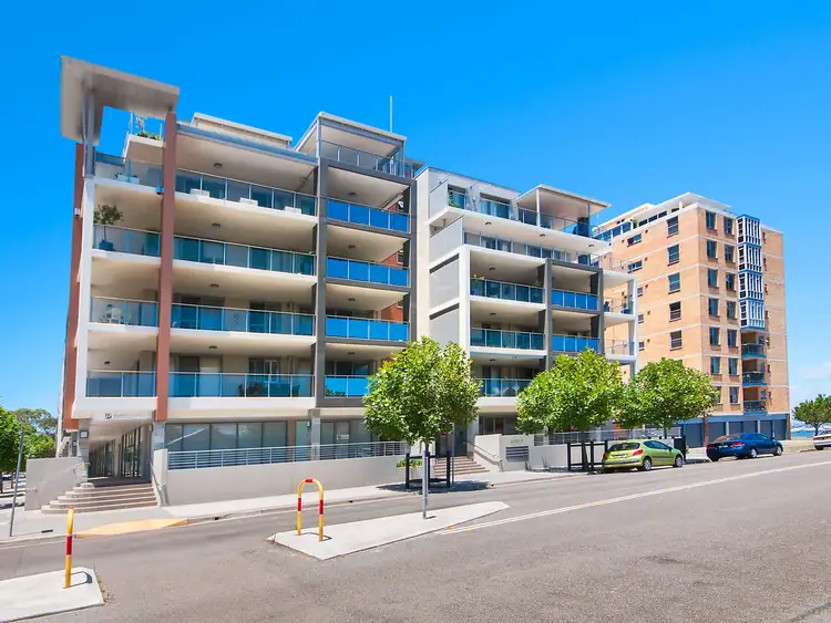 306/5 Sharp Street, Belmont NSW 2280