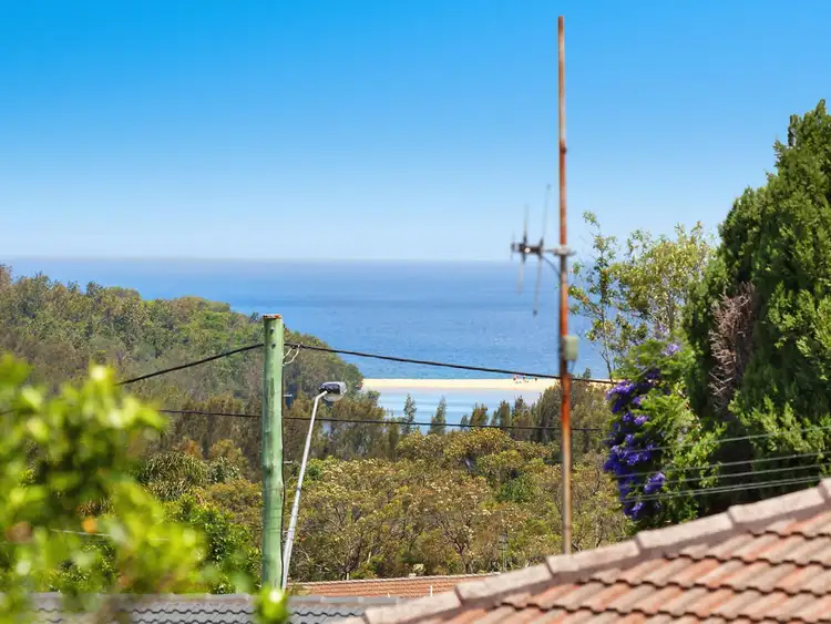 Second view of Homely house listing, 10 Coreen Drive, Wamberal NSW 2260
