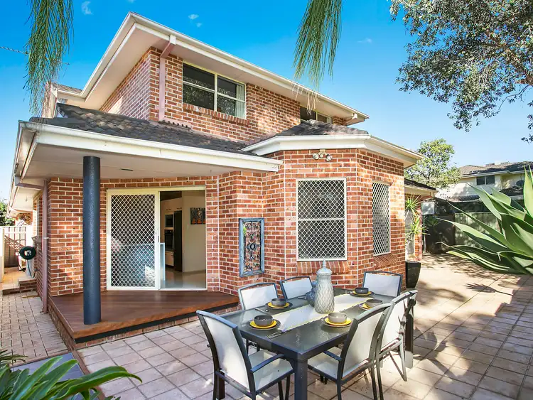 2/19 Kumbardang Avenue, Miranda NSW 2228