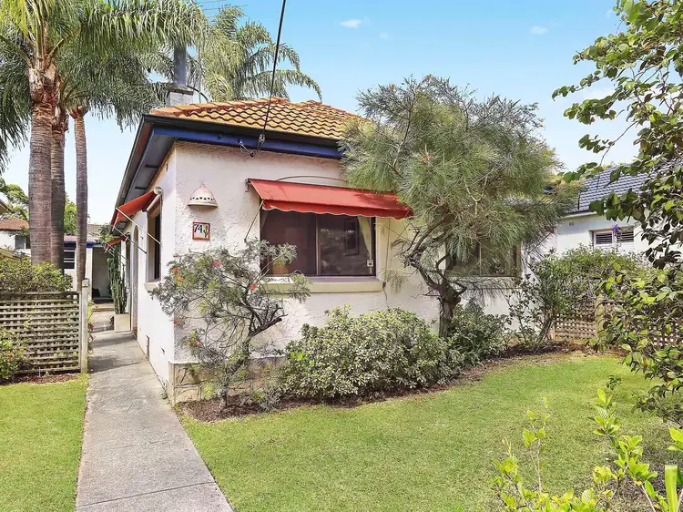 74 Wyadra Avenue, Freshwater NSW 2096