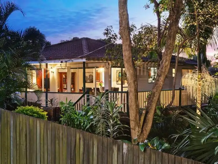 24 Carlyle Street, Seventeen Mile Rocks QLD 4073