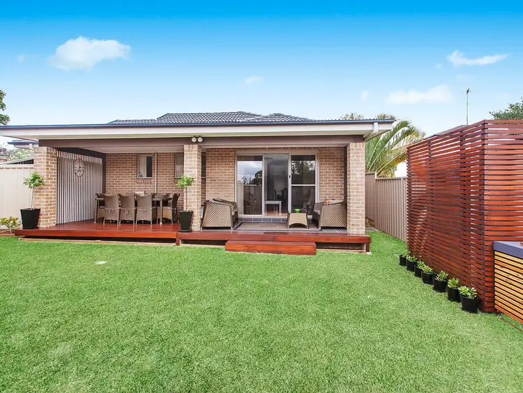 4/32C Henry Lawson Drive, Peakhurst NSW 2210