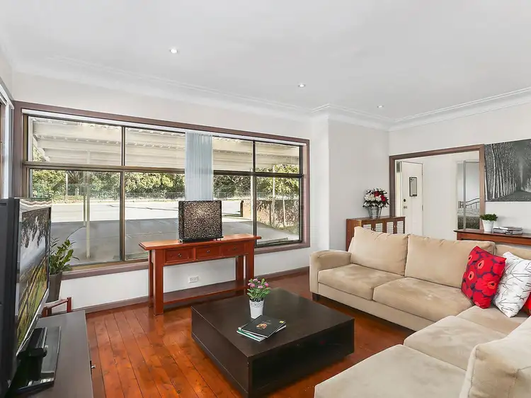 50 Henry Lawson Drive, Peakhurst NSW 2210