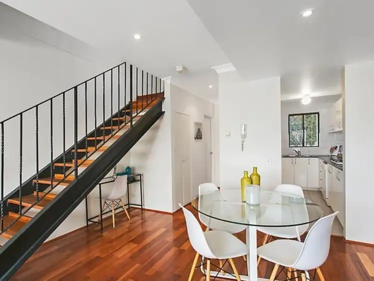 Third view of Homely townhouse listing, 2/581 Anzac Parade, Kingsford NSW 2032