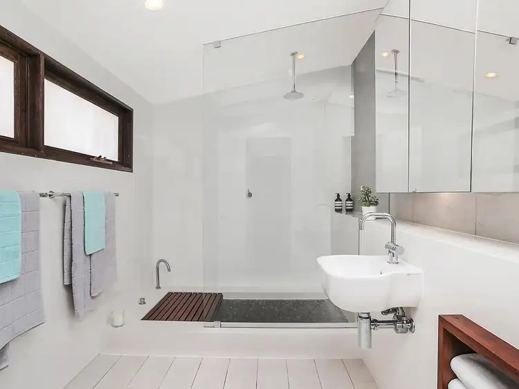 Fifth view of Homely apartment listing, 2/40 Ben Boyd Road, Neutral Bay NSW 2089