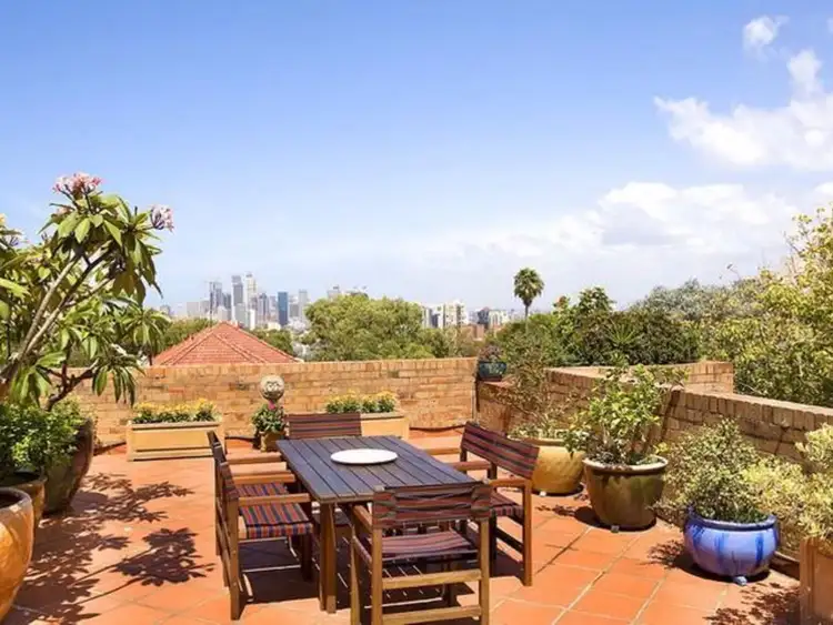 16/143 Ben Boyd Road, Neutral Bay NSW 2089