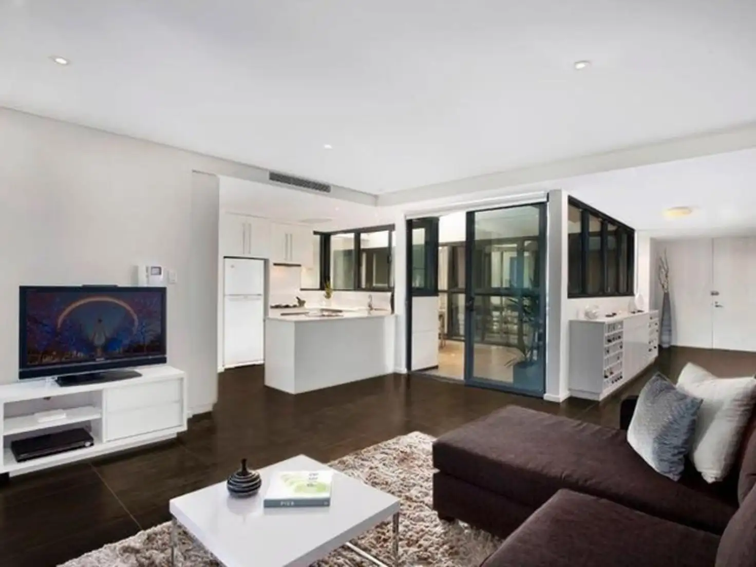 Main view of Homely apartment listing, 2/39 Willoughby Road, Crows Nest NSW 2065