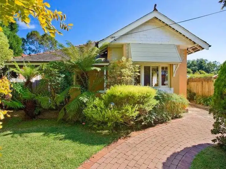 1 Strathmore Parade, Roseville NSW 2069