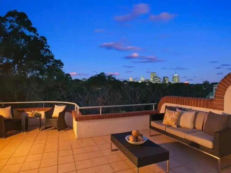 Second view of Homely apartment listing, 3/1 Bridge End, Wollstonecraft NSW 2065
