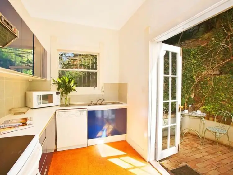 Third view of Homely apartment listing, 8/10 Harnett Avenue, Mosman NSW 2088