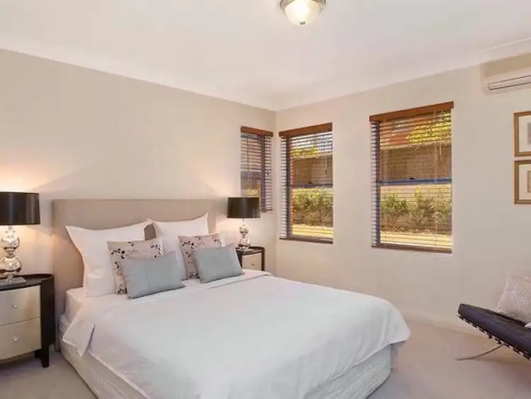 Third view of Homely apartment listing, 2A/8 Sutherland Street, Cremorne NSW 2090