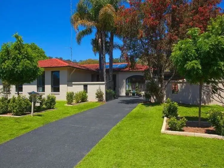 30 Bayline Drive, Point Clare NSW 2250