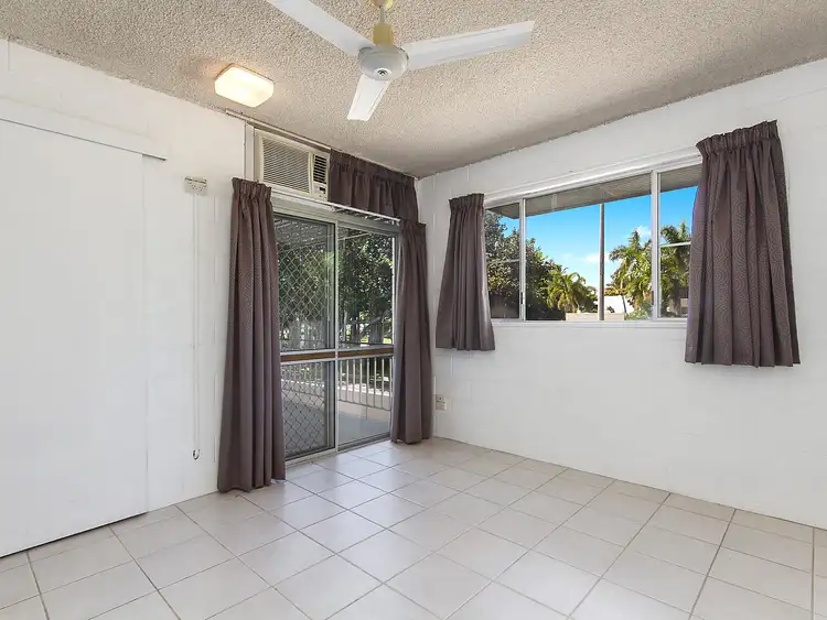 Fourth view of Homely apartment listing, 2/31 The Strand, North Ward QLD 4810
