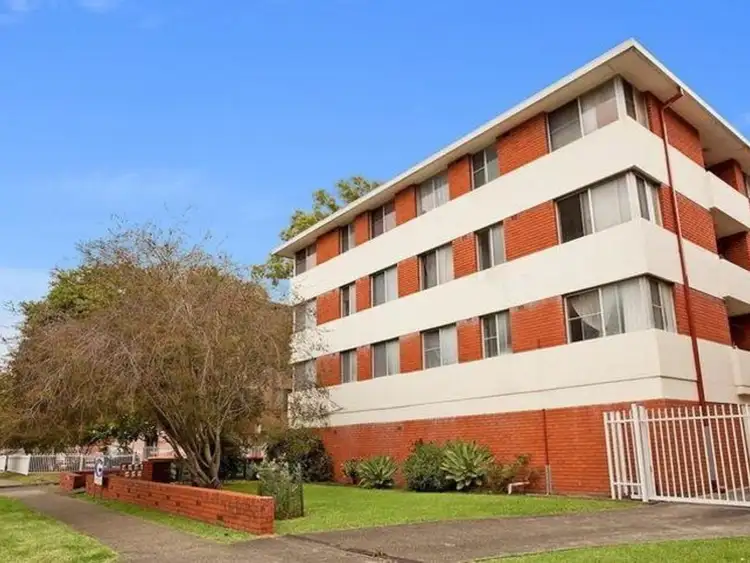 9/5 Drummond Street, Warwick Farm NSW 2170