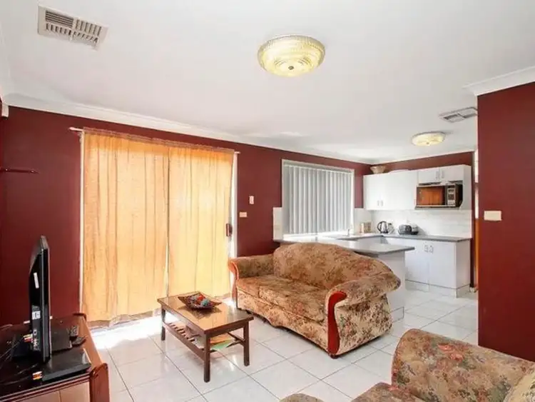 12 Gladstone Close, West Hoxton NSW 2171