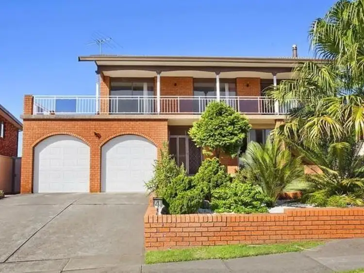 4 Adelong Close, Wakeley NSW 2176