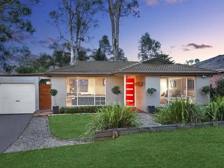 8 Dunbar Place, Mount Annan NSW 2567