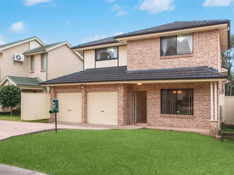 12 Lloyd Place, Casula NSW 2170