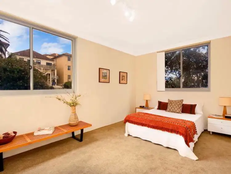 Third view of Homely apartment listing, 2/3 Carlisle Street, Tamarama NSW 2026